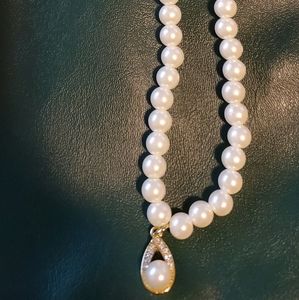 Crislu Pearls